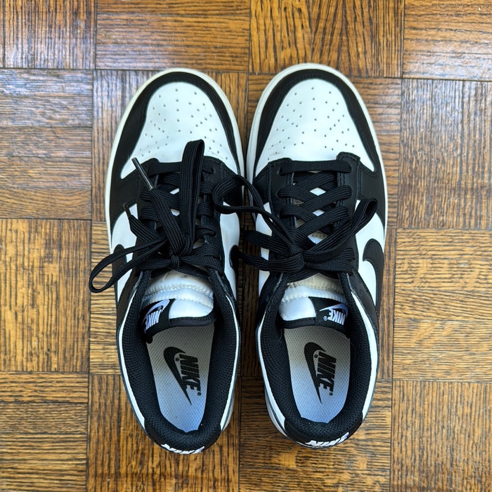 Panda dunks